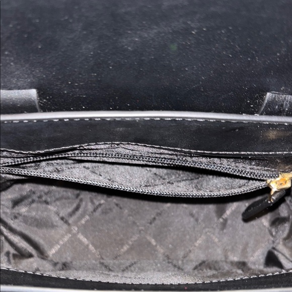 MK Manhattan Medium leather satchel - Picture 9 of 12